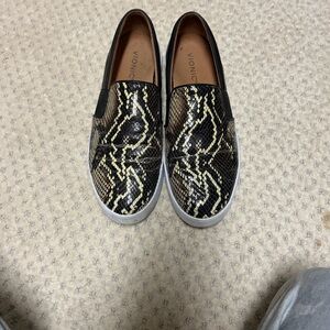 Vionic Demetra Boa Black Leather Slip-On Sneakers